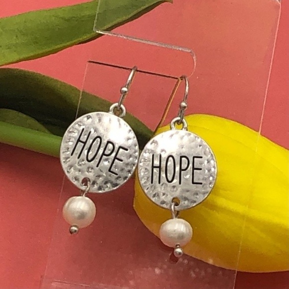 🌼 HOPE Silver Fresh Water Pearl Earrings